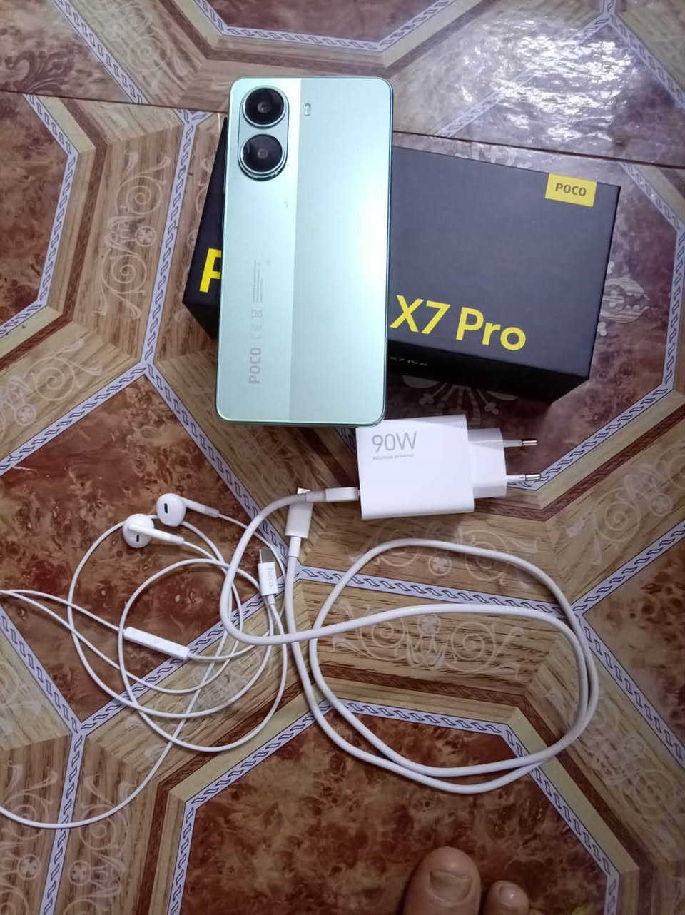 السلام عليكم
بوكو X7 برو ذاكرة 512 للبيع

التلفون كلش نظيف 

مواصفات شحن 90 واط معالج دايمنستي 8400 الترا ذاكرة عشوائية 24 بطارية 6000 شاشه 120 هيرتز ومواصفات خير من الله كارتونته وشاحنته موجودات

السعر400الف وبي مجال بسيط 
مكلف بالنشر 

للأستفسار ***********
   ه‍  ***********
