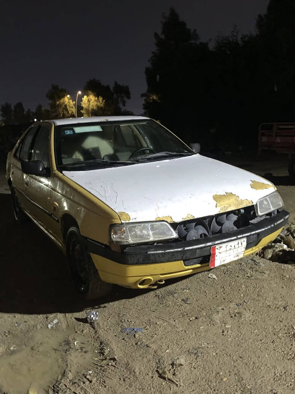 بيجو 405 جي لكس ابيع بدون راعي   كهربايات كله شغال تبريد شغال جام يصعد وينزل
مكينه خير من الله  بس بيها خيط بخار نقوصاتها بسيطه شباجً و قفل جنطه  ابيع بدون راعي ١٣وبيها مجال بسيط 
مكاني بغداد  بالمحموديه اتكفل سرقه وعشاير***********
