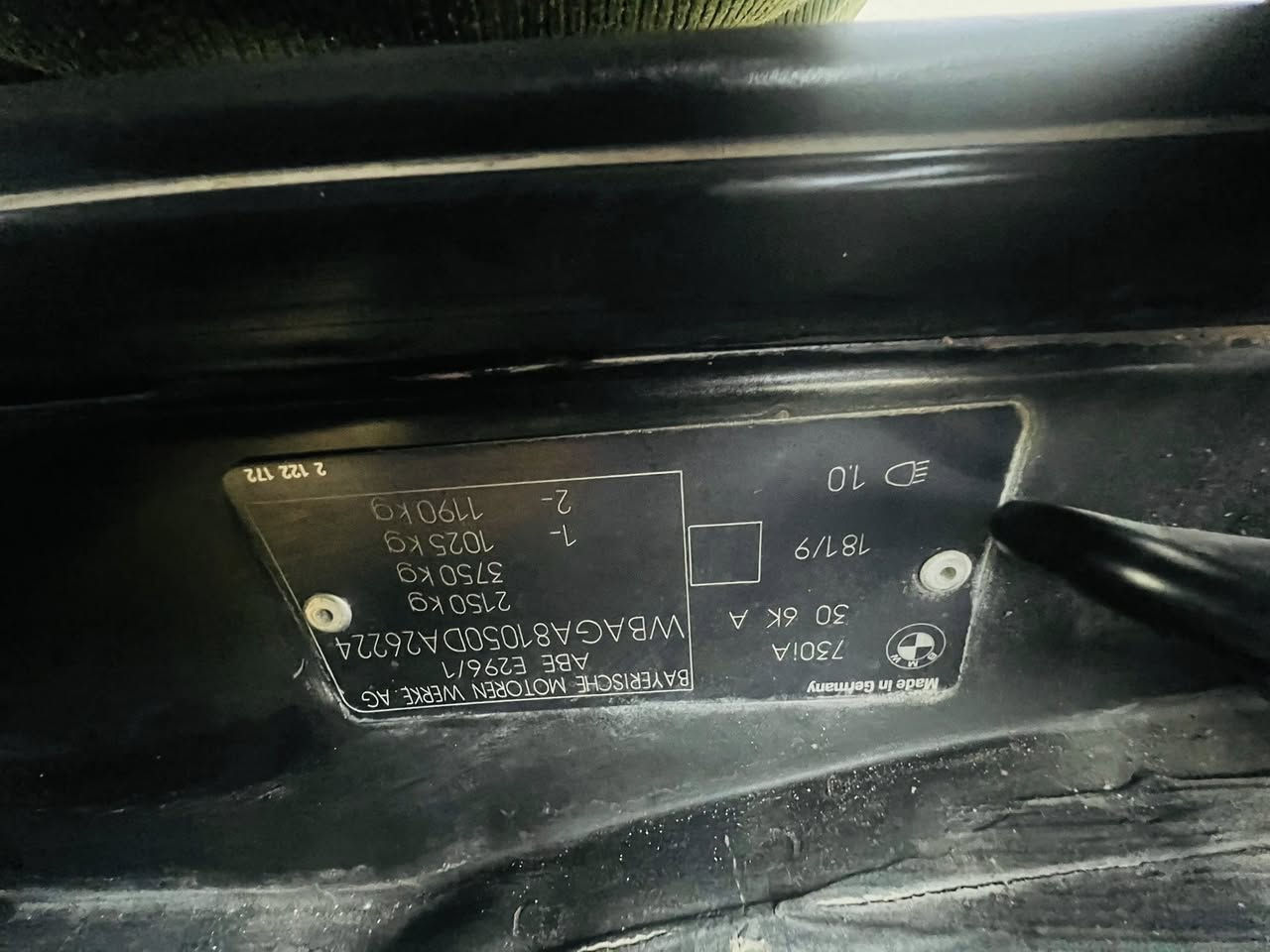 بي ام للبيع موديل 93حدادية
جديدة تخم تاير 
تبريد شغال 
كير محرك شرط 
سيارة جاهزة 
رقم انكليزي باسمي 
سيارة سعرة 60 وبية مجال


**إذا كنت صاحب هذا الإعلان وتريد حذفه لأي سبب، رجاءا أرسل رسالة إلى الدعم الفني**