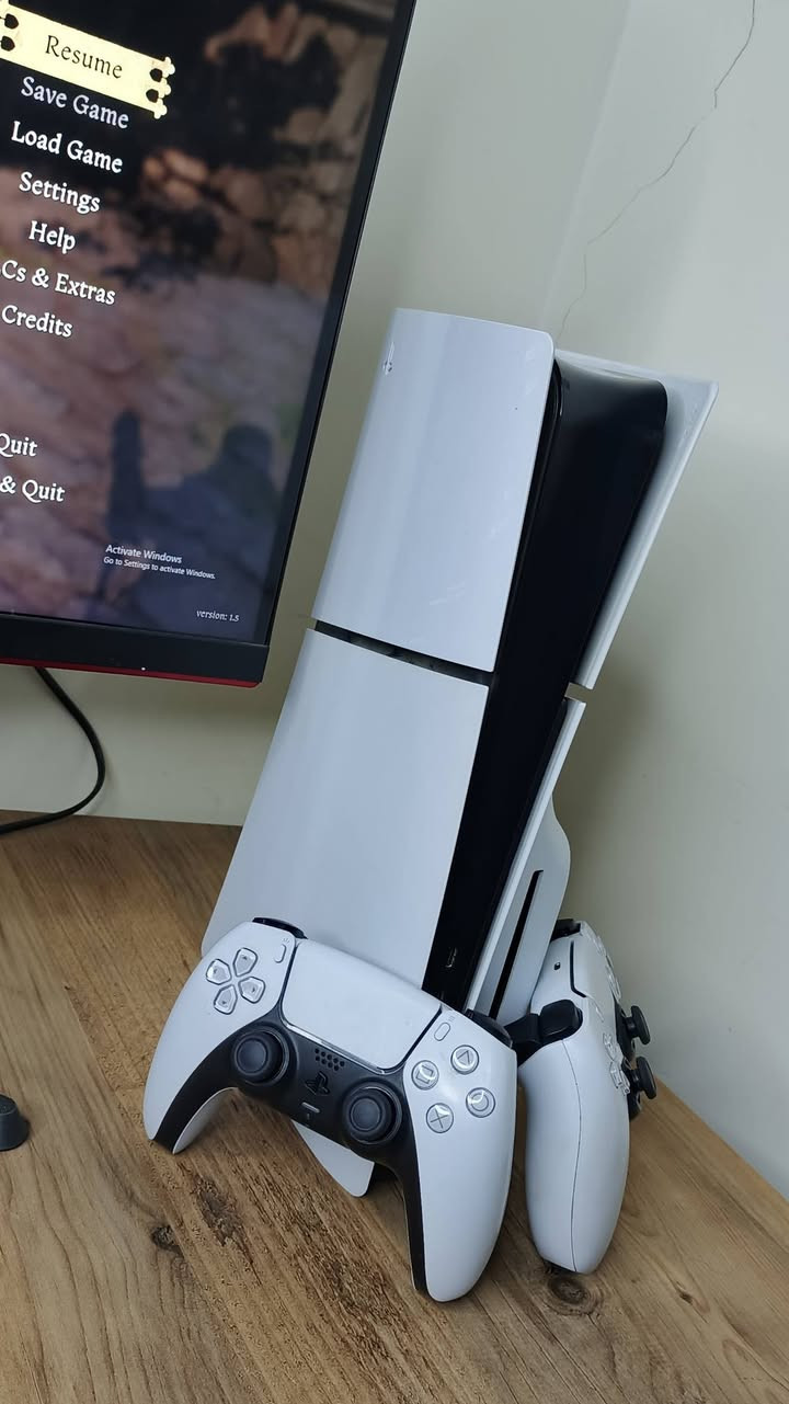 بلايستيشن 5 سلم للبيع او مراوس ب pc  العاب نظيف ملحقات كاملة وباكيت موجود
استعمال قليل جدا مع يدتين و اقراص فيفا 26 وذا لاست اوف اس 2 مع حساب بيه مورتال كومبات اصدار خاص مع الاضافات و gta v و division 2 الاصدار الكامل مع كل الاضافات وبلودبورن مع اضافة the old hunter
ملحقاته كاملة وباكيته ولا شخطة مع جنطة خاصة god of war Ragnarok
+موجود يدتين اصليات نظيفات استعمال قليل 
السعر : 750,000 او مراوس  ب pc العاب
مكاني بصرة براضعية


**إذا كنت صاحب هذا الإعلان وتريد حذفه لأي سبب، رجاءا أرسل رسالة إلى الدعم الفني**