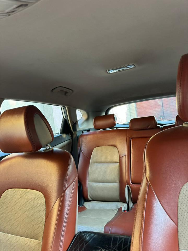 السلام عليكم
توسان خليجي للبيع 
الموديل 2018
اللون ابيض كفالة عامة من الحادث والتبديل والفتح  اكو صبغ موضح بالسونار (أمامكم)
محرك 2000 دوش بحالة ممتازة وكفالة
كير اوتو ماتيك 
مري كهرباء وشفط واشارات بالمري
اربعه ويل كب 
بروجكتور لد
تحكم ستيرن جهتين 
شباك نيكل 
تبريد +تدفئه خير من الله 
داخل جلد صحراوي 
حساسات خلفية
رقم بغداد انكليزي 
كامره خلفية بلادي 
مكان السيارة بغداد 
السعر 179 $$ و بيها مجال ان شاء الله 
الاستفسار‏

0770 963 7485
