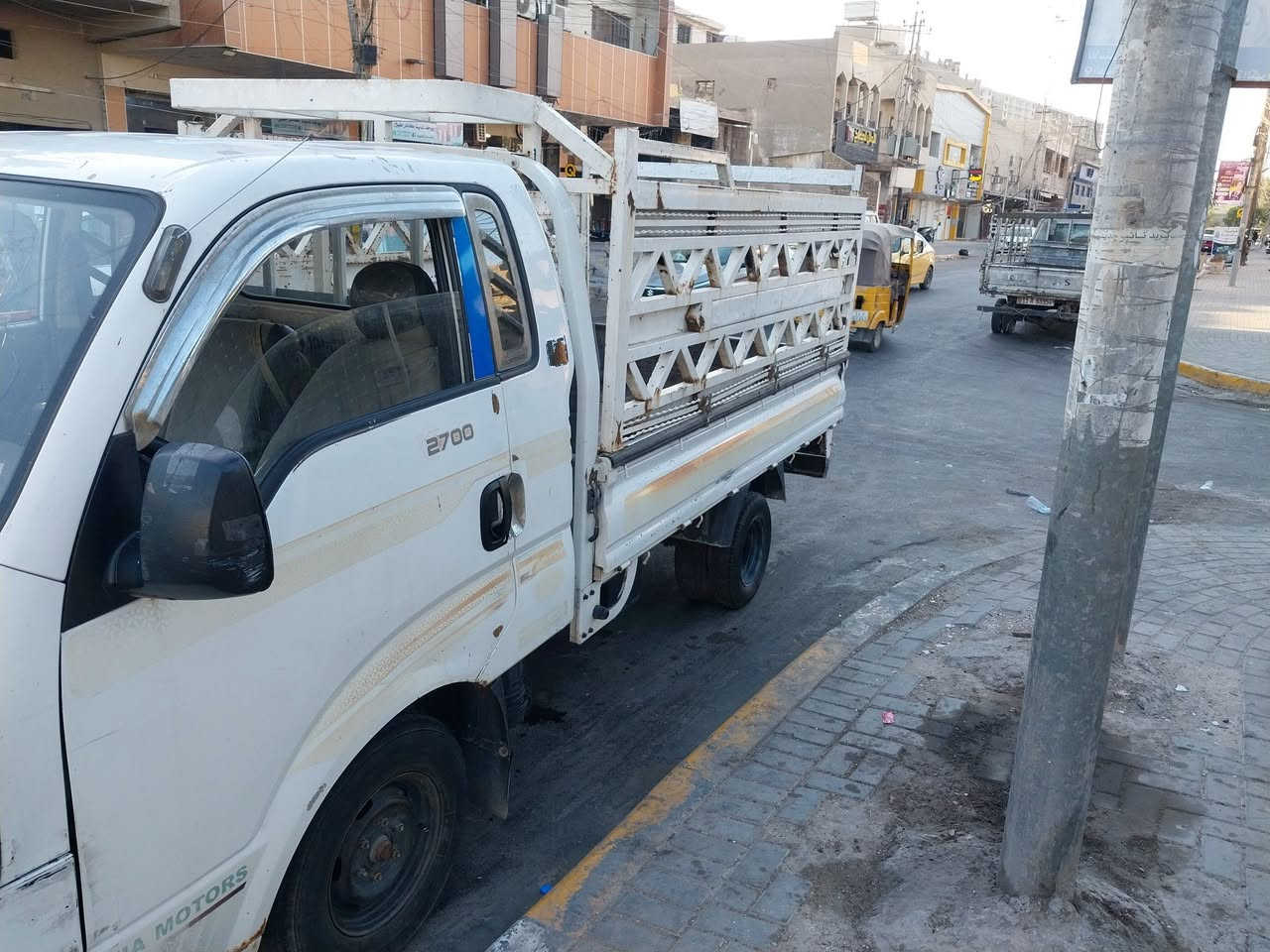 السلام عليكم 
كيا عموشة للبيع  موديل ٢٠١٤ السعر ١٠٥
التواصل على الرقم ***********
