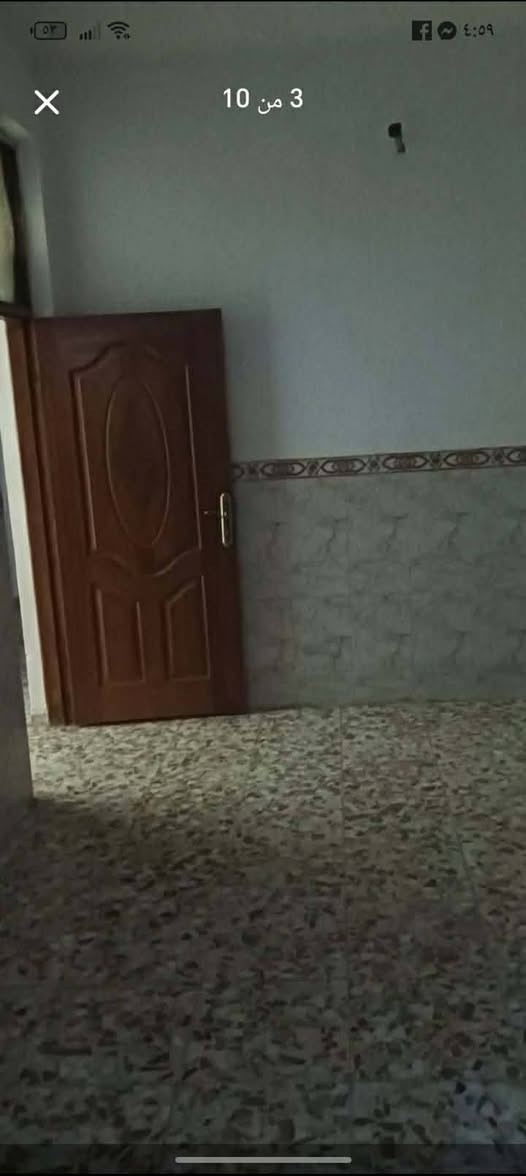 دار للبيع مساحته ١١٠   زراعي سند ٢٥يحتوي على غرفتين وحمام وصحيات خارجيه وداخليه وكلدور ومنور ومطبخ واستقبال بناء حديث واقع في كريطعه قرب بيت الوزير فرع مخبز ابوياسر@للاستفسار الاتصال بالرقم ***********
