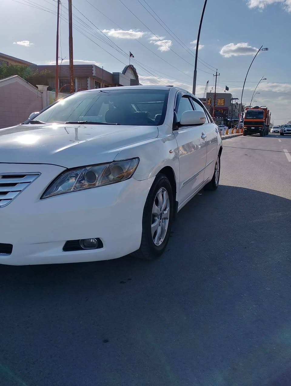 كامري2009  بيه خلل بلگير جاي امشي ومابوشت بعد وذبت الدهن مالته السيارة فول مواصفات فتحه تحكم استيرن كرسي كهرباء تبريد قطعتين كاميرة حساس طخم تاير جديد باتري جديد مكينه 2400 حادثها خلفي بالجنطه دوشمه جديد كاعيه جلد ماشية  200
مكاني البلديات 
رقم الهاتف ***********
سعر السيارة 97 وبيه مجال بسيط
