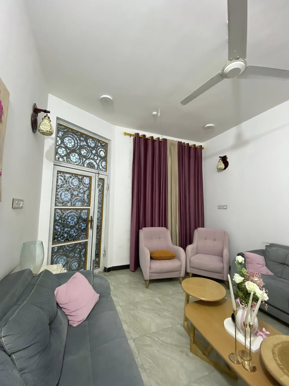 🏡 دار حــديث للبيــــــــــع  طابــو زراعــي ســـند 25تحويل مباشر
📍فـــي حٌـــي الـصـحه مـــقابـل مـخبـز الكورنيـش

________

المساحـــــة //150م الــــواجـهــة8 م

________

🧱تفــاصيــل _____ 

#الطابق الاول// مطبخ حار وبارد وهول وصالة واستقبال وغرفة نوم ومجمع صحيات داخـلـي وخـارجي وكـراج يـسع سيارة

#الطابق الثاني// غرفتين نوم

#الطابق الثالث//بيتونه

______

للاستفسار مـراسلـه الــصفحه او زيـاره     #مكتـــــــــب الـــمــدار لـلــــعــقــار🧱

#الكائــــــــــن

قرب نــزلة جـسر بـته بـاتجاه جــسر الــثورة 

___________________________

هاتف ☎️ 

***********

***********
