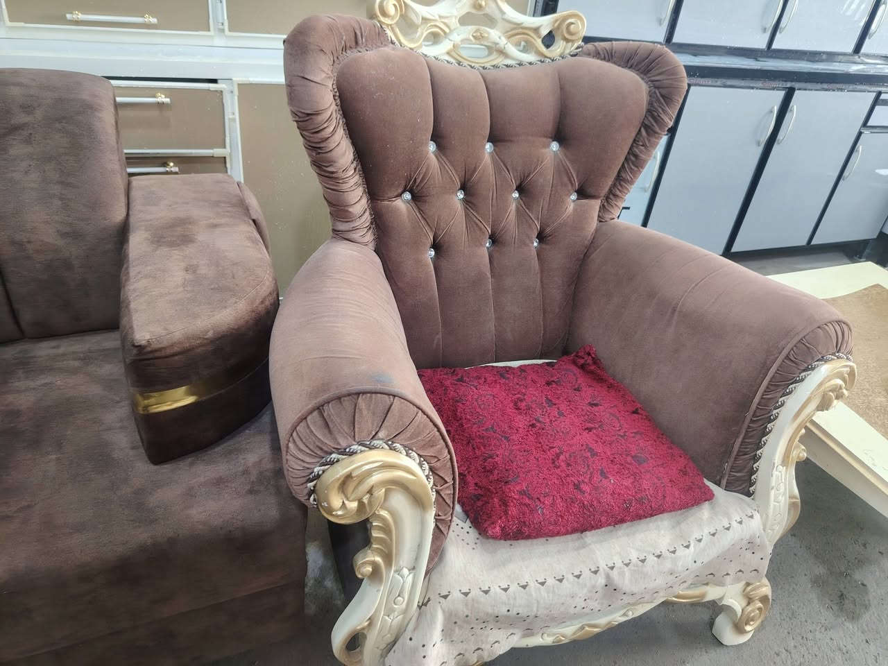 تخم ملكي مستخدم للبيع
***********
