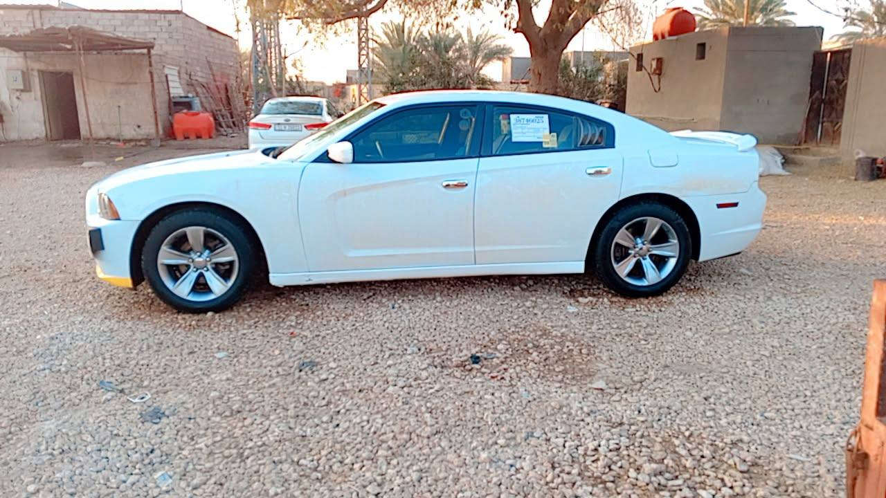 السلام عليكم  جارجر 2012 رقم اربيل الجديد السنويه 2030 وهزه لل 2027 كفاله من الضربه بيها شخوط بل باب السدر ومرشوش السياره ماناقصها شي تخم تاير كامله مكينه كير كلها كفاله ربع ماتخسر عليها مكاني الديوانيه ‏‪***********‬‏ السعر( 155) السياره استخدام شخصي ما مشتغله خط ابد (تريد تحويل تريد وكاله)
