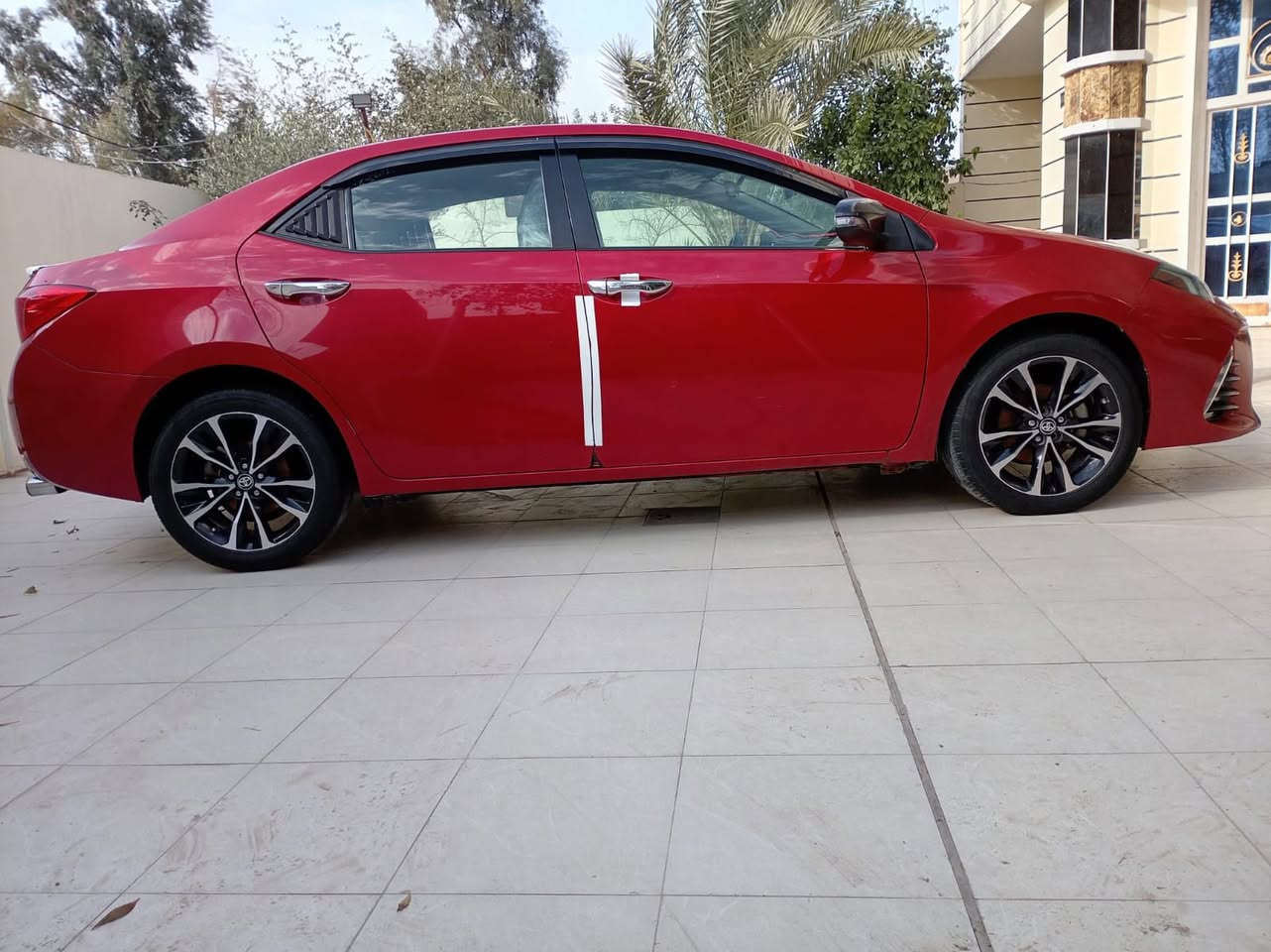 السلام عليكم ورحمه الله وبركاته 
تويوتا كورلا 
2019
SE
گير محرك صدر تبريد تدفئه كله بشرررررط
حجر رادار كله بشررررط
تخم تايراات
رقم بغداد الجديد
تحكمات
بجم قرش
شفتات استيرن
نظام سپورت
 رقم الشاصي
2T1BURHE4KC201751
ايرباك پرده واستيرن
صور السياره والسونار ورقم الشاصي كله بالمنشور
بنيد وجامرلاغ صبغ 
وبيه بارد 
چامرلاغ امامي سايق وباب خلف سايق فقط تعيااااار
السعر 135 وبي مجال بسيط للشراي الجاد
مكانه ديالى تقاطع القدس
الخاص مفتوح
للاستفسار ***********
