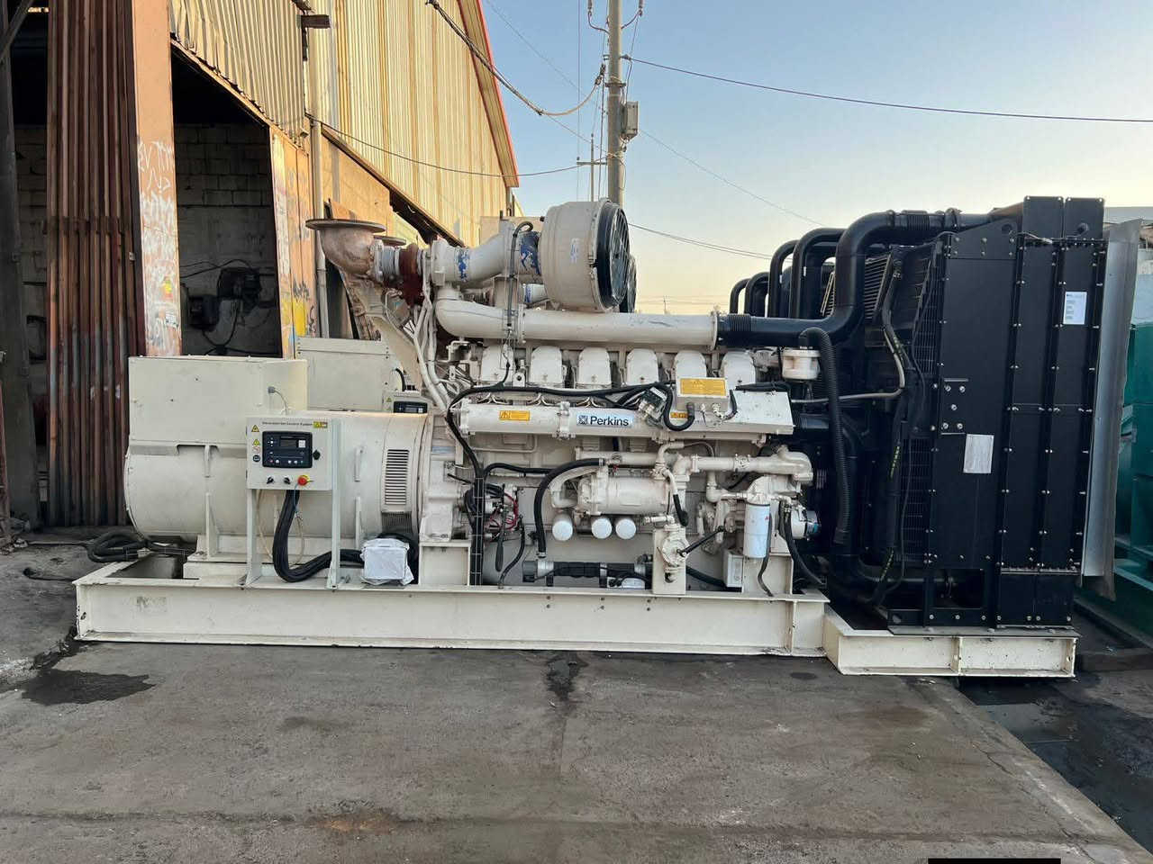 تصليح وتجفيت جميع أنواع المولدات في جميع محافظات العراق كادرنا يعمل على خصم إلى مولدات الاهالي المتعففه وإلى الجيش العراقي البطل بيركزن كتر كمنز دايو اسكانيه فالفو افيكو اشتاير دويز في جميع محافظات العراق مستعدون ادامت مولدات الشركات والمعامل والفنادق مع ضمان العمل ***********==***********
