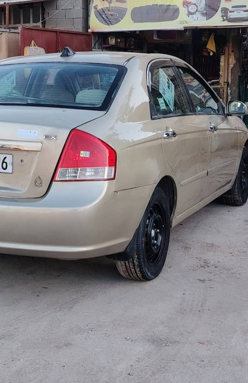 اسلام عليكم للبيع كيا اسبكترا موديل ٢٠٠٩ وارد امريكي حادثه خلفي سياره خير من الله رقم بغداد بسمي السعر ٨٧ وبيه مجال لاستفسار *********** بي وتساب
