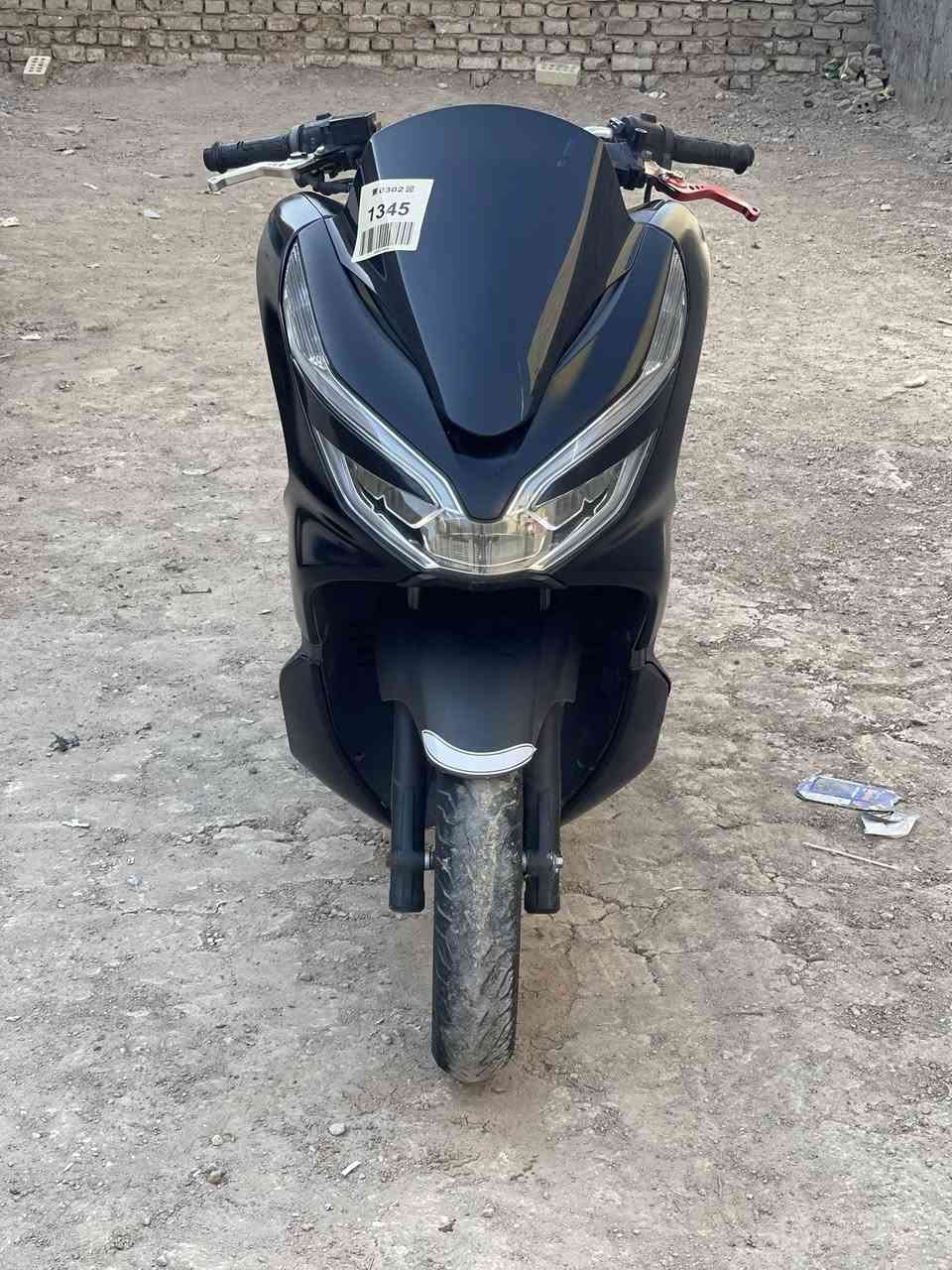 السلام عليكم

جيل ثالث وارد كوري مكينة 150cc 2020  PCX

كفاله عامة

اللون اسود

حساس ازدحام

تدفئه يدات

السعر  13 

المكان بغداد المعامل   حي النصر

للاستفسار ***********  متواجد
