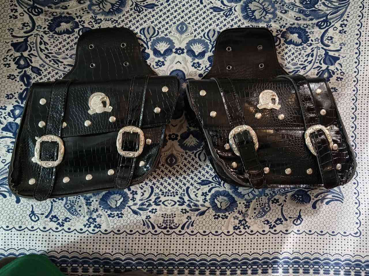 جنط هارلي جديد ، جلد لامع ضد الماء حجم كبير جداً السعر 55 الف 
واتساب ***********
