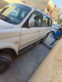 نتيفيا للبيع 2008 محرك وكير مكفول السعر 105 وبيها مجال حك الجيه 077171...