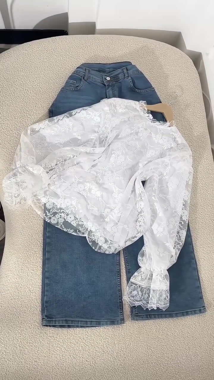 ✨👗 تألقي بإطلالة العيد 👗✨
وصلت أحدث تشكيلات الملابس النسائية الخاصة بالعيد 🌸
فساتين • أطقم • عبايات • إطلالات راقية تناسب ذوقك ✨
دللي نفسك بأناقة تخطف الأنظار 🤍
خامات فخمة • موديلات عصرية • أسعار مناسبة 🎀
للحجز والاستفسار مراسله الصفحه


**إذا كنت صاحب هذا الإعلان وتريد حذفه لأي سبب، رجاءا أرسل رسالة إلى الدعم الفني**