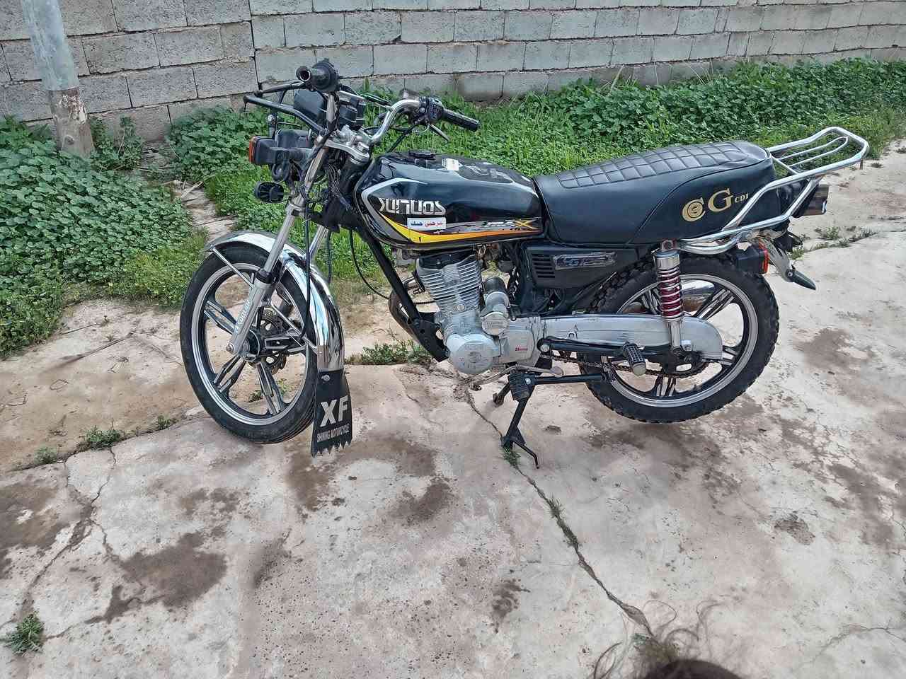 سيفان خمسه كير لبيع موديل عشرين 2020 سعره 375وبيه مجال اشويه كله شغال شرط ما عده الباتري هابط رقم هاتف ***********
