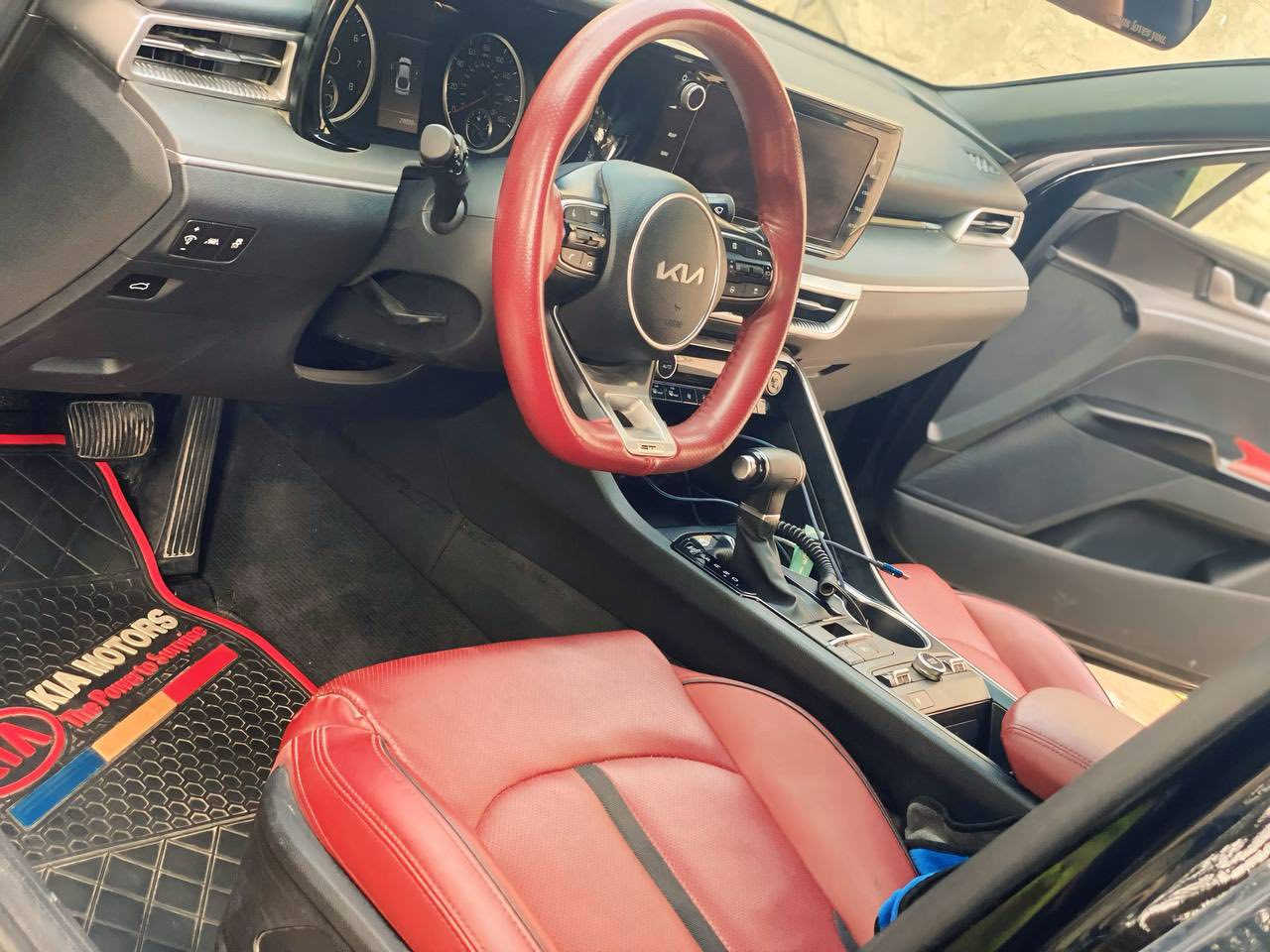 السلام وعليكم للبيعk5 موديل 2024 جيتي لاين امريكي
ماشية 23ميل رقم بغداد 

كرسي السايق كهرباء 
كشنات جلد 
تدفئه كشنات
تحكم ستيرن 
مود درايف 
حساس امامي خلفي 
كاميرا دوراة
اربع عدسات امامية ولد نهاري 
تبريد بيانو 
مري كهرباء وشفط ونظام الترحيب 
ويل 17 كروم
محرك 1600 تيربو 
تشغيل عن بعد 
دخول ذكي 
جنطه ذكية 
حساس ضغط ايطارات 
مثبت سرعة 
 السعر 195
مكان السيارة بغداد
***********

ا
