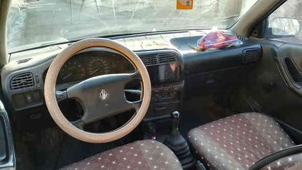 السلام عليكم نيسان صني موديل ٩١فول عادي كابريتا السيارة بسمي انا الشرعي رقم الماني السنوية لي نهاية ٢٨ تسقط بيها معجون بل جاملغ والباب صبغ فقط
السعر ٢٨ وبيها مجال 
***********
