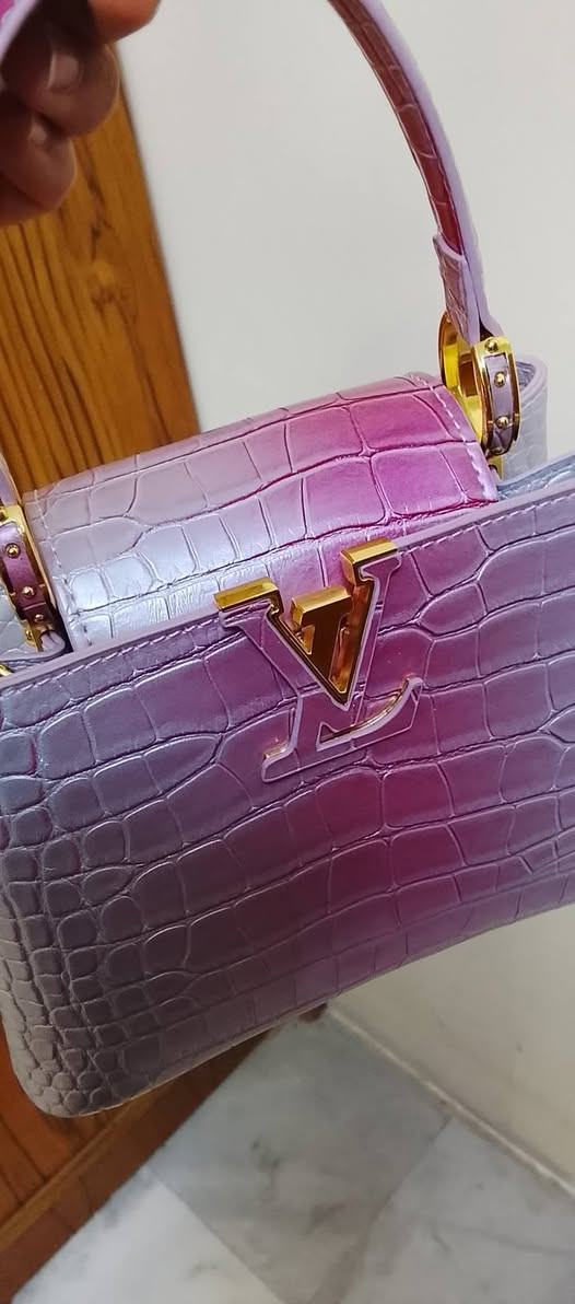 للبيع شنطه جديده
الحريه شارع 20 
7868339835


**إذا كنت صاحب هذا الإعلان وتريد حذفه لأي سبب، رجاءا أرسل رسالة إلى الدعم الفني**