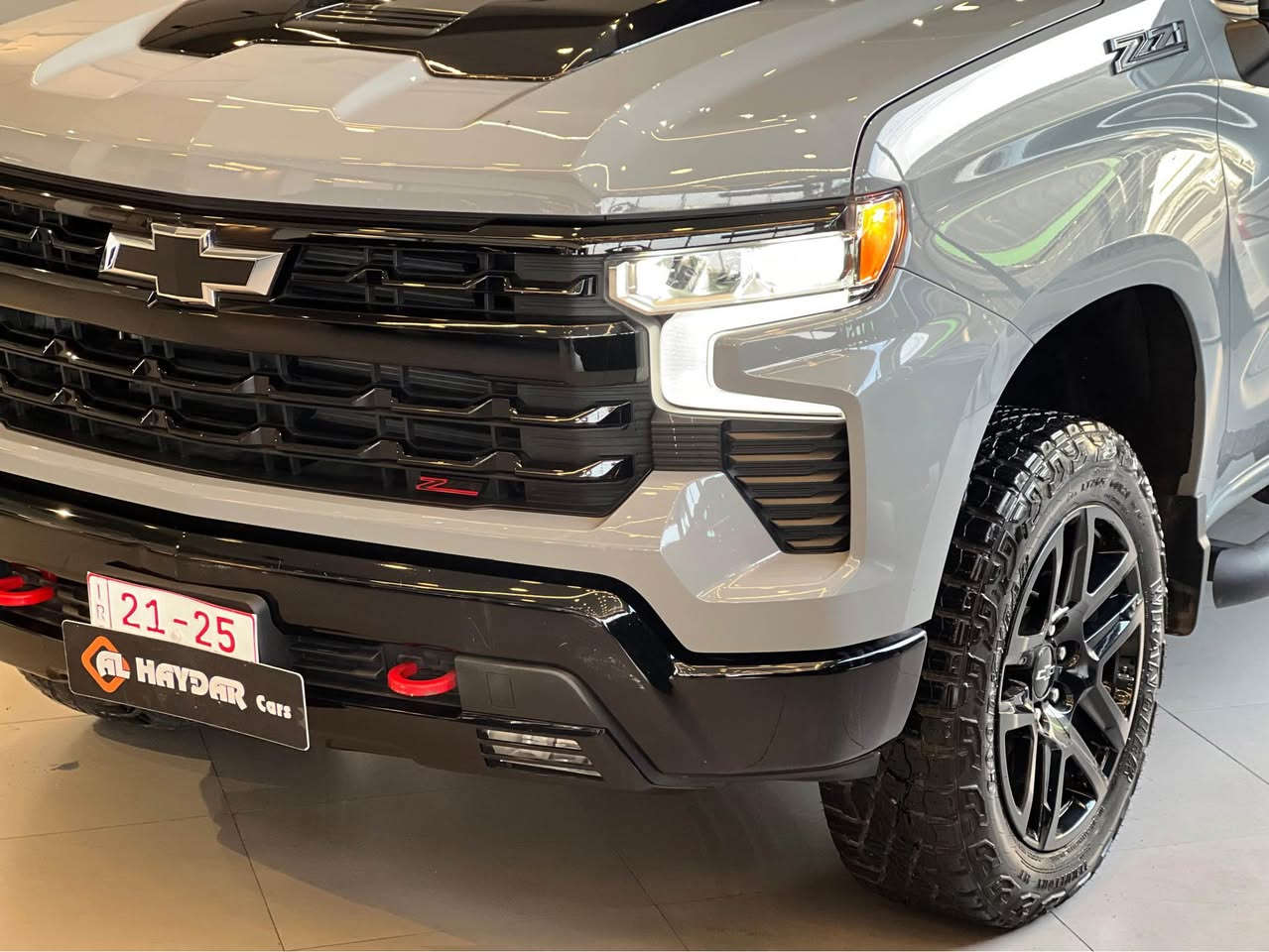 سيلفرادؤ موديل 2024 
لون مميز (( سمنتي )) مواصفات خاص 
سيارة ماشية 8000mil
سيارة مابيها ضربة بس بعض من الاماكن بيها تكحيل و صبغ 
صور شاصي موجود مابين صور سيارة 
📞☎️ 0750 386 1964 أربيل, العراق
