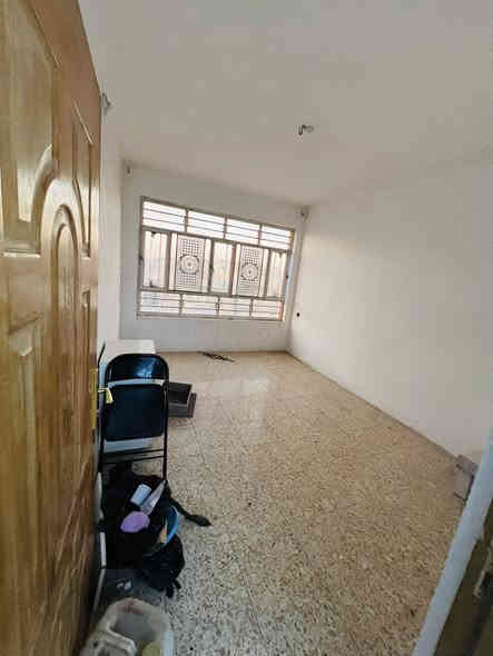 1-واقع حال (٥٠) المساحة (٤٠) يطلع على شارعين

2-ثلاث طوابق يحتوي على -استقبال-صاله -مطبخ —صحيات

مع ثلاث غرف نوم ✅

السعر :(١٢٧)

العنوان الشعب شارع الصحة خلف حسينية الرسول الاعضم 

شارع الكويتي 

للاستفسار .: ***********__***********
