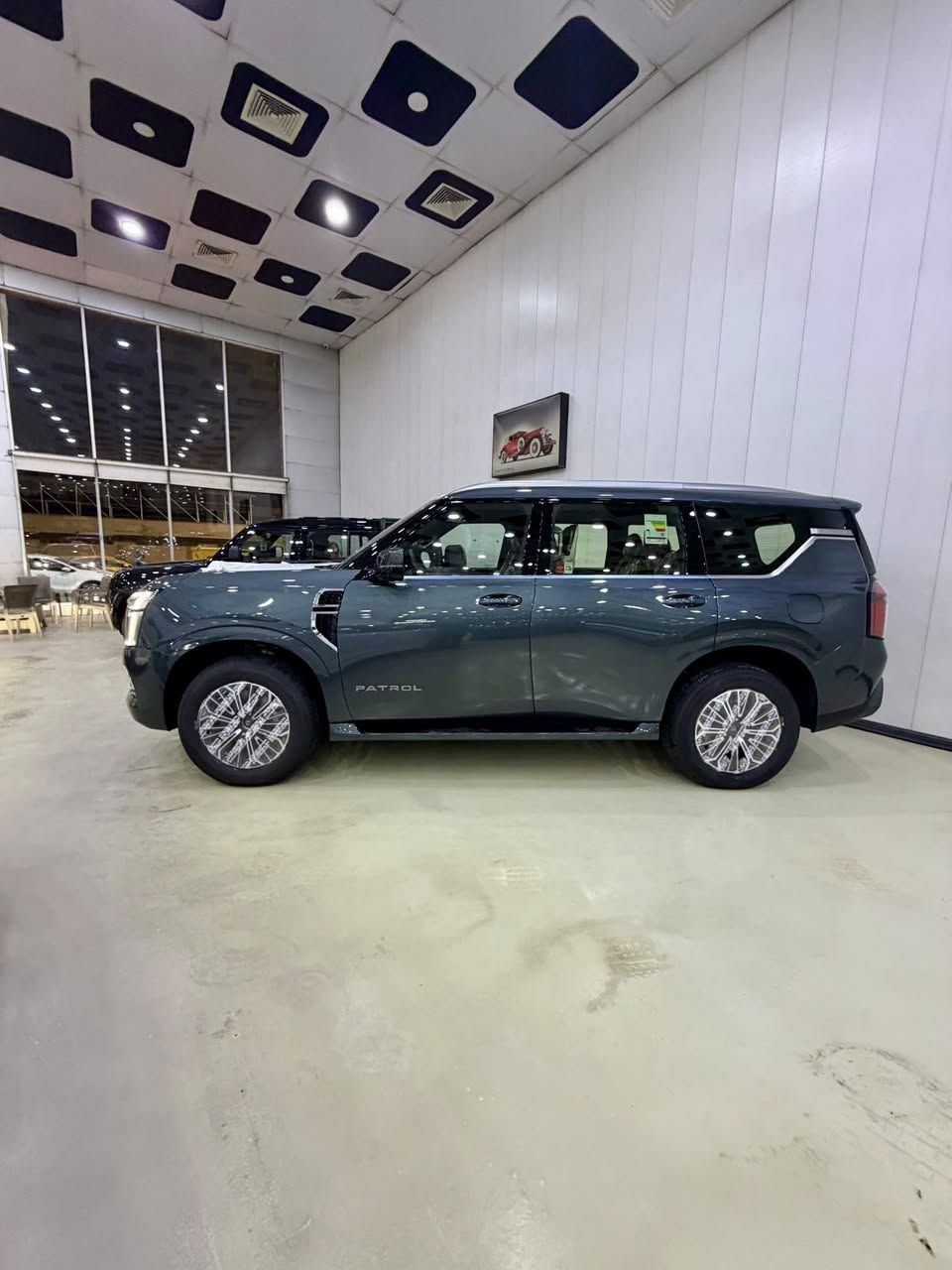 ⸻

🚘 متوفر داخل معرض شعيبث موتورز 🚘
نيسان باترول موديل 2026

🔹 وارد حديث
🔹 مواصفات عالية
🔹 ألوان متعددة
🔹 محرك قوي + دفع رباعي
🔹 جاهز للتسجيل والفحص

✨ السيارة بحالة ممتازة وتتوفر أكثر من نسخة داخل المعرض
✨ نرحّب بالفحص والمعاينة

📍 الموقع: الكرادة ساحة التحريات
📞 للاستفسار: (***********)
🕘 الدوام يوميًا
