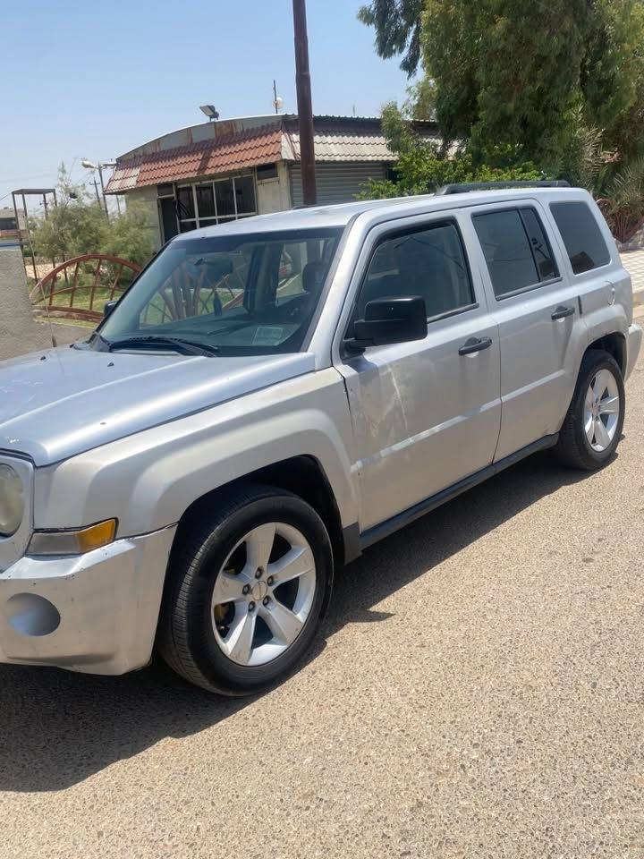 السلام عليكم للبيع
جيب JEEP باتريوت 2008 وارد امريكي 

رقم بغداد مشروع وطني بسمي 

محرك 2400  

كير ومحرك وحدادية وتبريد وكهربائيات وتخم تاير خير من الله …

مواصفات المعروفة نص فول 

5 راكب 

والسيارة جاهزة وخير من الله 

بيها مكانات صبغ ابيع عام ..

مكان السيارة ميسان  

السعر 55🌹🌹☺️

للاتصال والاستفسار 

***********

