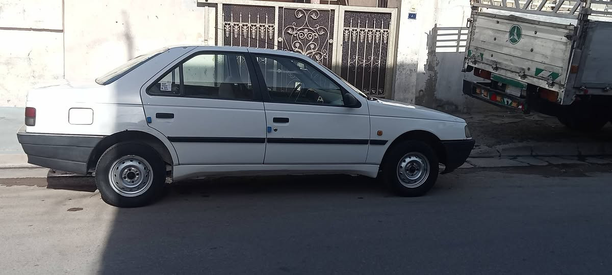 السلام عليكم
بيجو روى 2008 
سنويه مجدده لل2029 بغداد بسمي تحويل مباشر
محرك بي تنقيص تبريد شغال ❄️
الكير الثاني يفلت فقط اكسل جديد
السياره بدون صبغ يرادلها بارد بالجاملغ الخلفي موضح بالصور
السعر 26 وبيها مجال
مكان السياره بغداد الحبيبيه  ***********
