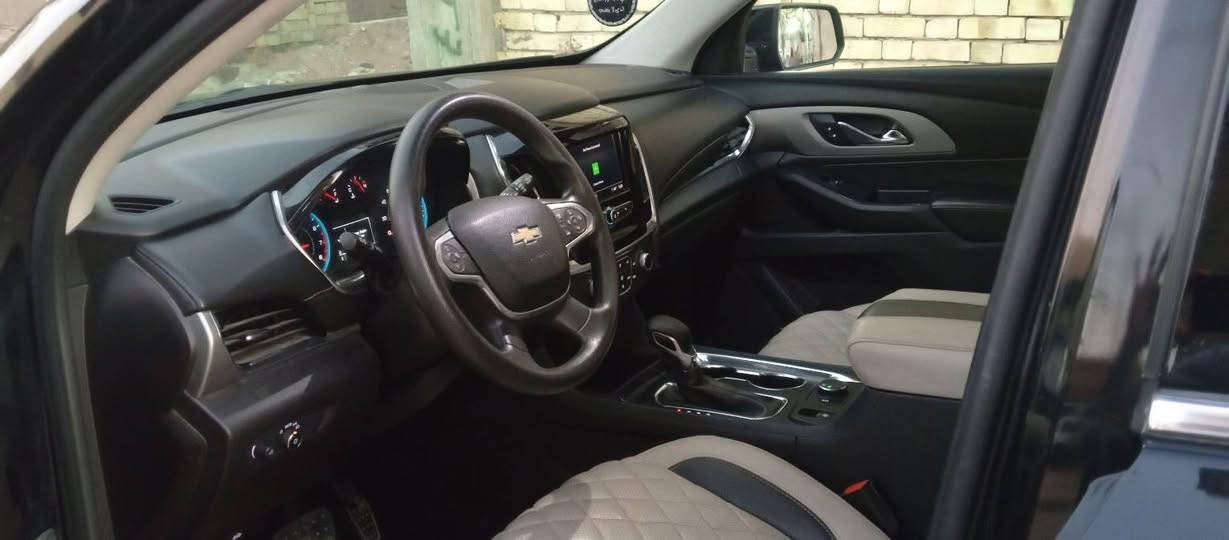 سلام عليكم
للبيع سيارة:ترافرس 
الضرر: (بنيد وقبق جنطه فقط 
رقم بغداد الجديد 
•المواصفات :
▪️السيارة: شيفرولية ترافرس 
▪️الموديل: 2021 
▪️المحرك: 3.6L (ستة سلندر)  
▪️اوتو ستوب اطفاء ذاتي
▪️بصمات عدد 4 للأبواب  
▪️رادار امامي مانع تصادم 
▪️حساسات خلفية اصل
▪️شاشة الدشبول كب قاصه
▪️تحكم فول كهرباء لكرسي السائق
▪️السيارة بنظام تبريد 3 قطع
▪️سايد بريك بصمه
▪️اشاير بالمرايا الجانبية +نقطه عمياء
▪️تحكم ستيرن جهتين بلوتوث وحاكية وكروس سرعة وتحكم صوت 
▪️نظام ABS مانع انزلاق+
كشن منفصل سياره هواي موصفات بيهه
▪️السيارة 7 راكب 
السعر 180او مراوس حسب قناعه
***********
