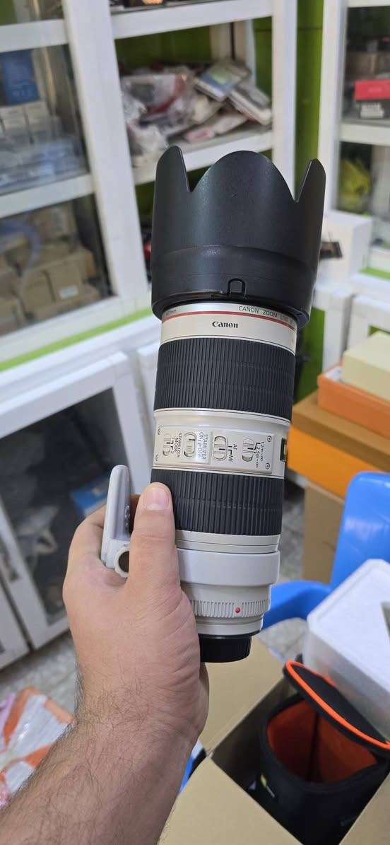 كانون 6Dmark 2 سعر بدي 950الف
عدسه 70.200 اصدار ثاني دبل استبلايزر
سعره مليون و400الف 
كامل ملحقات كارتون مكاني بابل 
***********
***********
