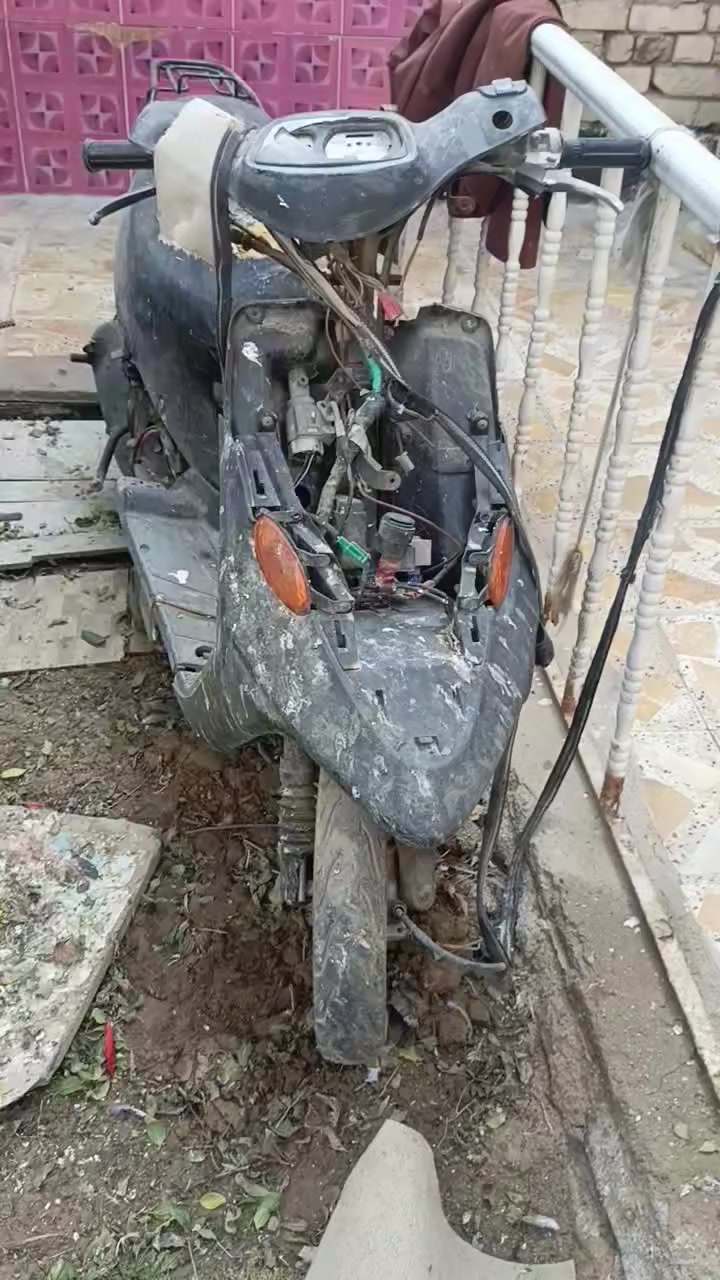 متاح ذبانات 2 يومها ام ٩ زروف
وحده كامله كفرات بس محترك بيها الكازكيت شغاله كهربائيات وتواير جدد سعرها ١١٠الف وبيها مجال
والثانيه  شغاله  بس عوزها  تنضيف كابريتر وتاير ودبه مال دهن مزروفه رايدها ب٧٠ وبيها مجال
ثنيهن  بدون اوراق ضايعه لان عندي من ٢٠١٩ لحد هسه

ابيع كوم حديد شراي خاص ويدلل
مكاني العماره حي الحسين الجديد 
***********
***********
