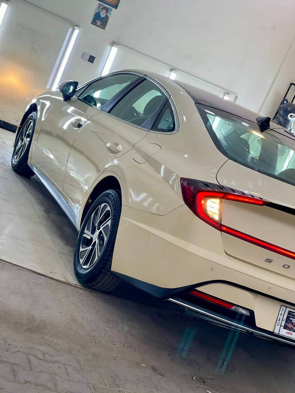 فقط بيع بدون مراوس 
                       ادوات ادوات ادوات 
ياالله .هونداي سوناتا هايبرد ..موديل 2023 ..ادوات ..ادوات .دخول جديد سياره جديده بمعنى الكلمه مابيها نقص اي شي جاهزه من كلشي ..كير محرك بلكارتون ..كفاله ..من الكص .. والضربه .. والسرقه .. والعشائر مكان بصره ..السعر 93 بيها مجال قليل *********** بيع فقط بدون مراوس
