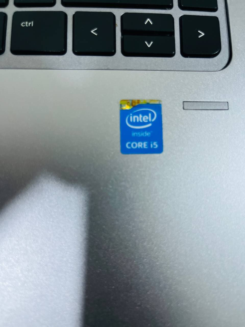 سلام عليكم لابتوب hb نضيف حيل ومستخدم قليل ويا الشاحنه والجنطه مكاني الجانب الايسر السعر 200
 ‏‪***********‬‏
