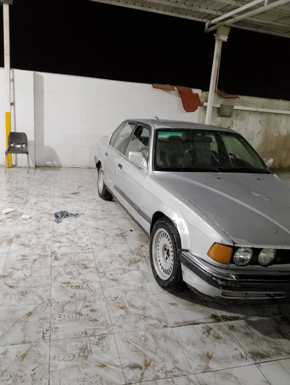 بيئم للبيع باسمي 
سنويه تنتهي 29 
كير جديد عادي 
محرك خير من الله 
كهربائيات تمام كل شغاله 
حداديه 80 بالميه 
***********
