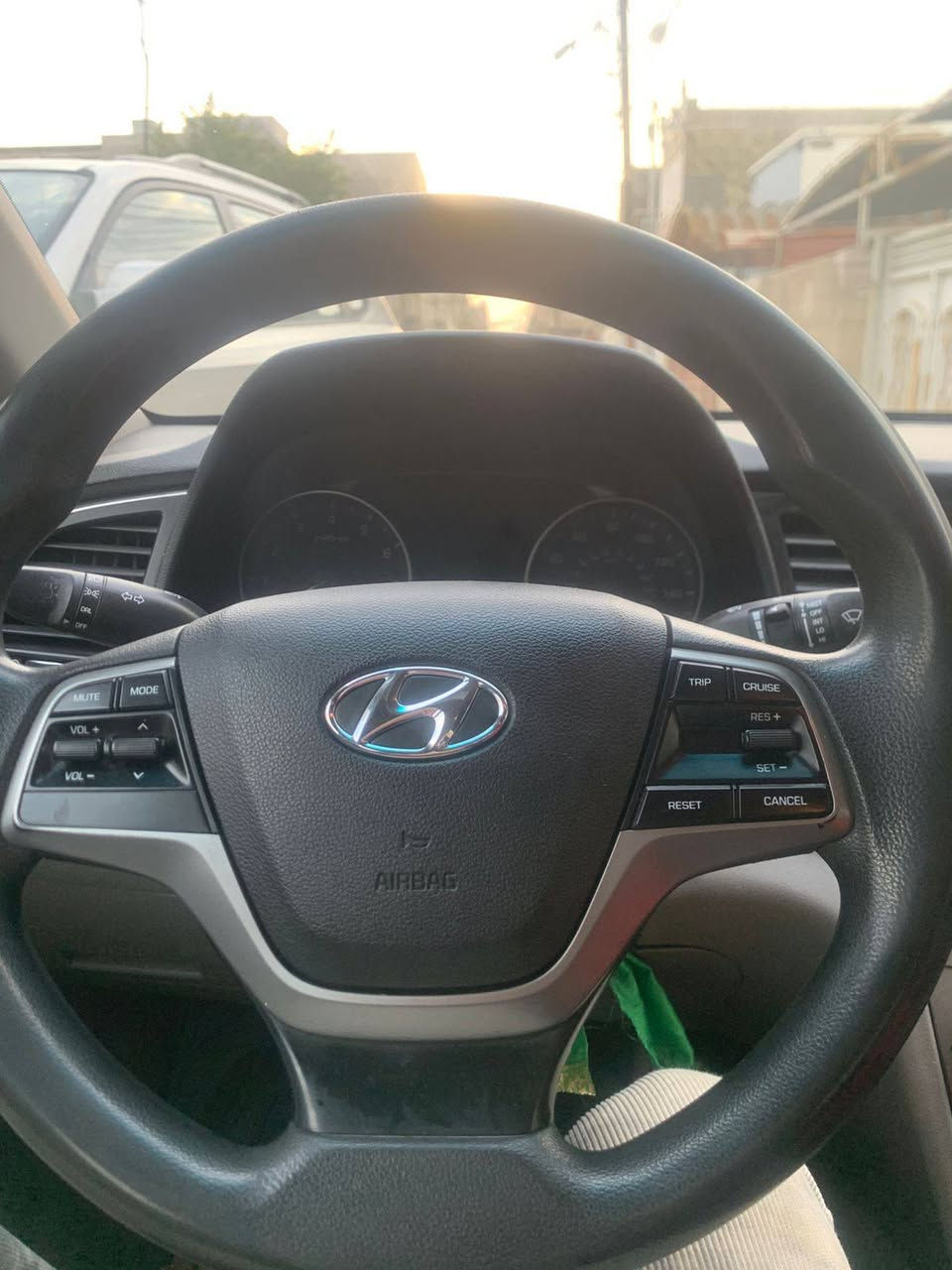 النترا موديل 2017
وارد امريكي 
حادث شبر جاملغ ايمن 
بدون دواخل
محرك 2000 دوش 
رقمها دهوك شرط التحويل ثاني يوم 
مواصفاته SE
حداده جديده والمكينه بدايه خيط تبخير
ماشيه ١٣٠ الف 
 *********** موجود واتساب
مكان السياره بغداد
