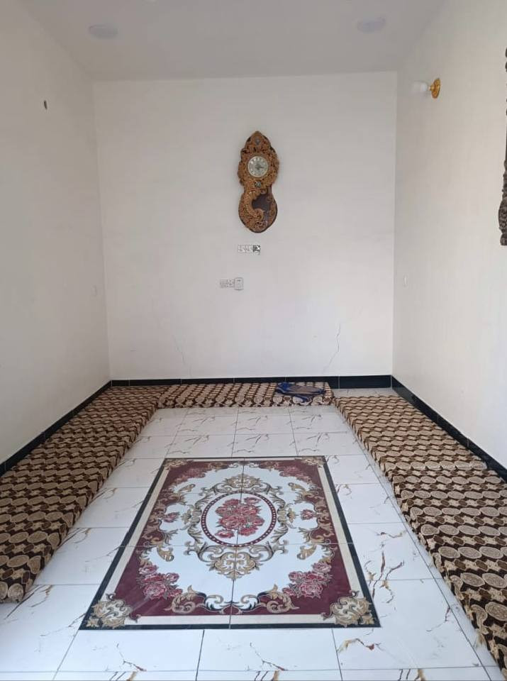 🌃 اللهم صل على محمد وال محمد 🌃
      🏫   🏫   🏫   🏫   🏫   🏫
              ⚜️ #بيت_للبيع ⚜️ 

☣️في الفلوجة حي الشهداء 
☣️ منطقة ال19
☣️بناء درجه اولى 

⚜️المساحة : 125م 
⚜️الواجهة : 6.25م
⚜️النزال : 20م

طابقين 3 غرف نوم صالتين واستقبال ومبطخ ومناور ثنين 
الطابق الارضي كامل والثاني هيكل 

 ⚠️ الشارع 🚸 : 10م  
⭕ السعر :  95 وقابل للتفاوض 
🧰⚖️ نوع الملك 🧰⚖️ : طابو صرف سند 
للاستفسار : مراجعة 
🥇#مكتب_الاقصى_للعقار 🥇
 للاتصال : *********** 📞☎️
واتساب : *********** 📞☎️
⭕التسلسل: 125
#عقارات_الفلوجة #عقار_للبيع #عقارات_الانبار #عقارات_العراق  #العقار #عقار
#العقار_للبيع #للبيع #بيع #بيت #بيوت #قطعة #قطع
#ارض #اراضي
#عقارات #عقارات_الاقصى
