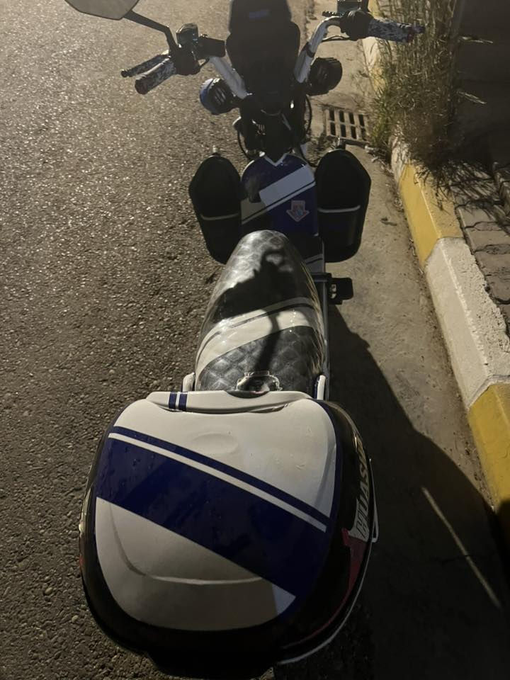 السلام عليكم دراجه شحن موديل 23كلشي شغال بيها بطارياتها ٣تقره عشره وثنين تقره 7السعر ٤٠٠وبيها مجال الشراي يتصل ويدلل ***********
