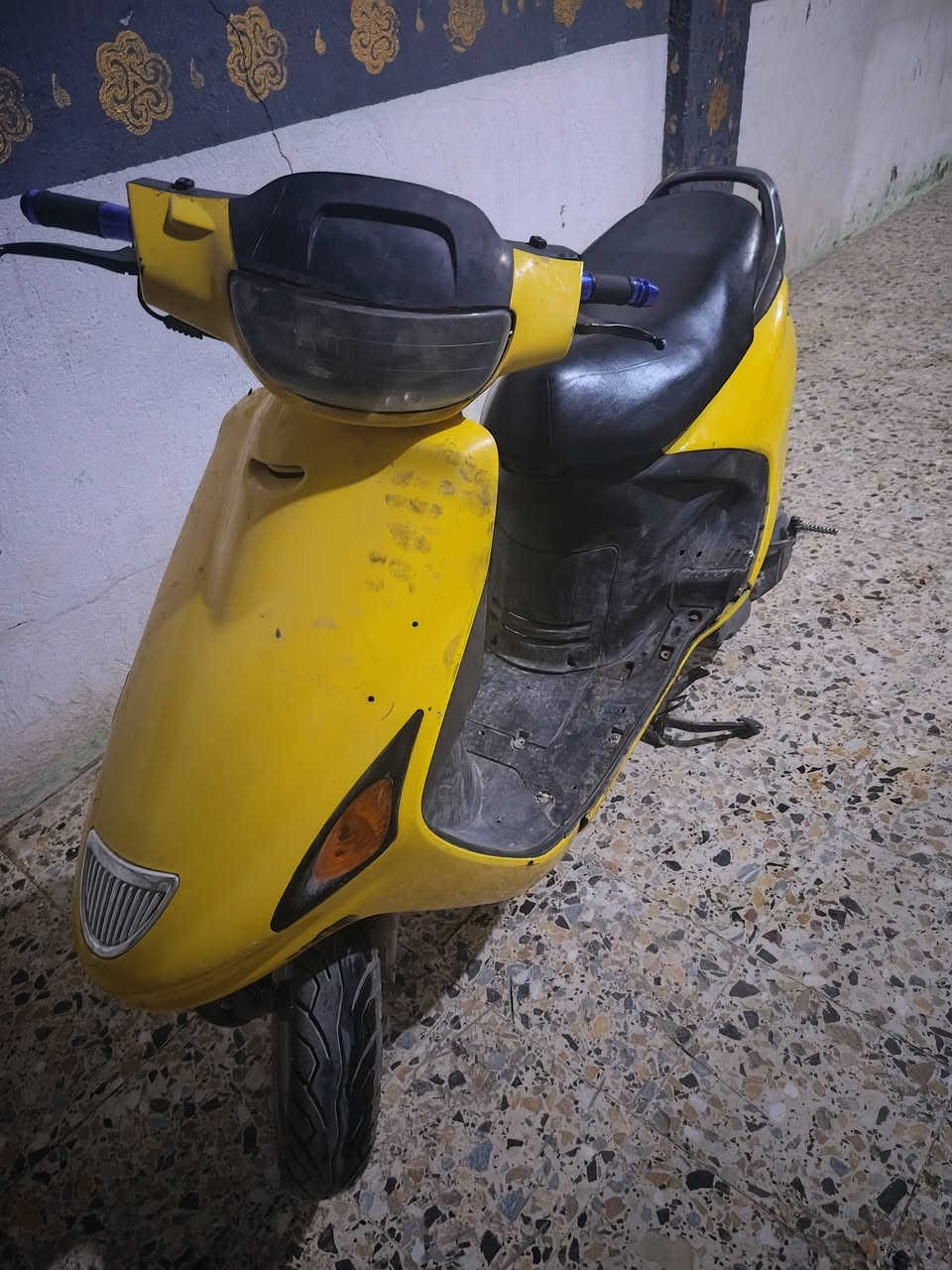 دراجة فراشة فحل للبيع نضيفة ٦اشهر طالعه من الوكيل محتاج واريد ابيع ٣٠٠وبيها مجال تعال بخدمتك *********** خاص موجود
