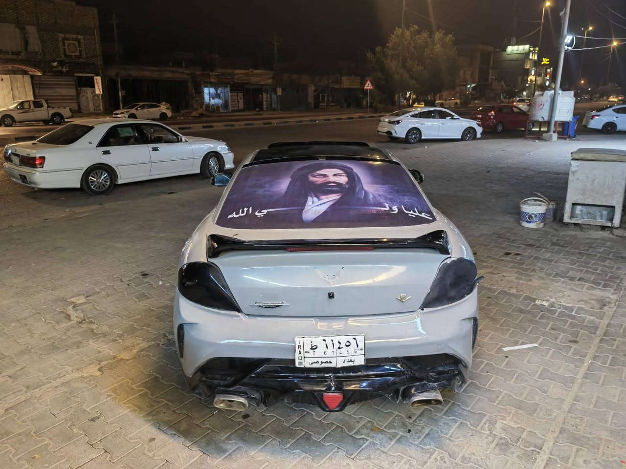 سياره تيبرون تك باب رياضي 
محرك ٢٠٠٠ جديد قبل فتره شادي 
السياره مكانها بلكوت 
السياره بلمشي صاروخ ما تنلزم شكلها احلى من الصور 
تبريدها نقص فقط غاز 
عوزها ترتيبات قليلة  
رقمها بغداد بأسم بنت من الصويرة تريد تحويل او وكاله 
سعرها ٦٥  وبيها مجال 
***********
