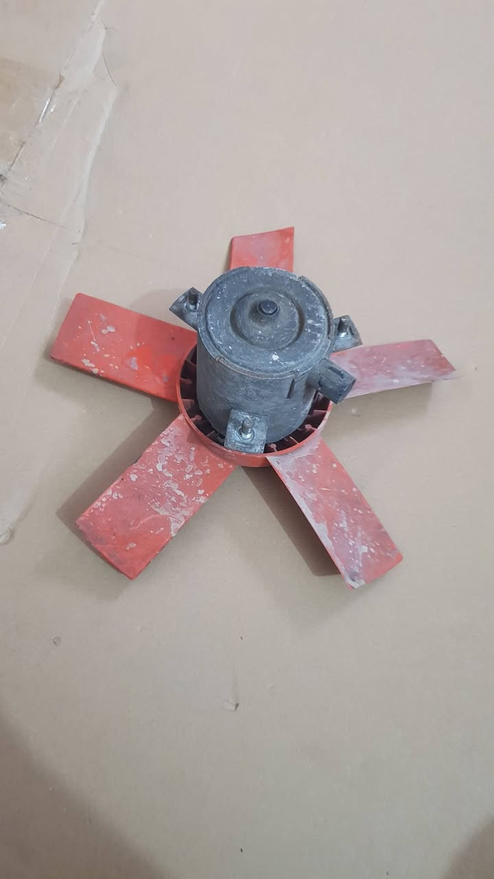 السلام عليكم 
للبيع 
غراض فورد سكوربيو موديل 1992
كلهن شغالات ١٠٠%
*********** واتساب 
يوجد توصيل 
مكاني ديالى/  يوجد توصيل
