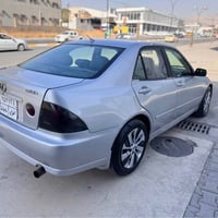 ايس ٢٠٠ • موديل ٢٠٠٠ • جير عادي