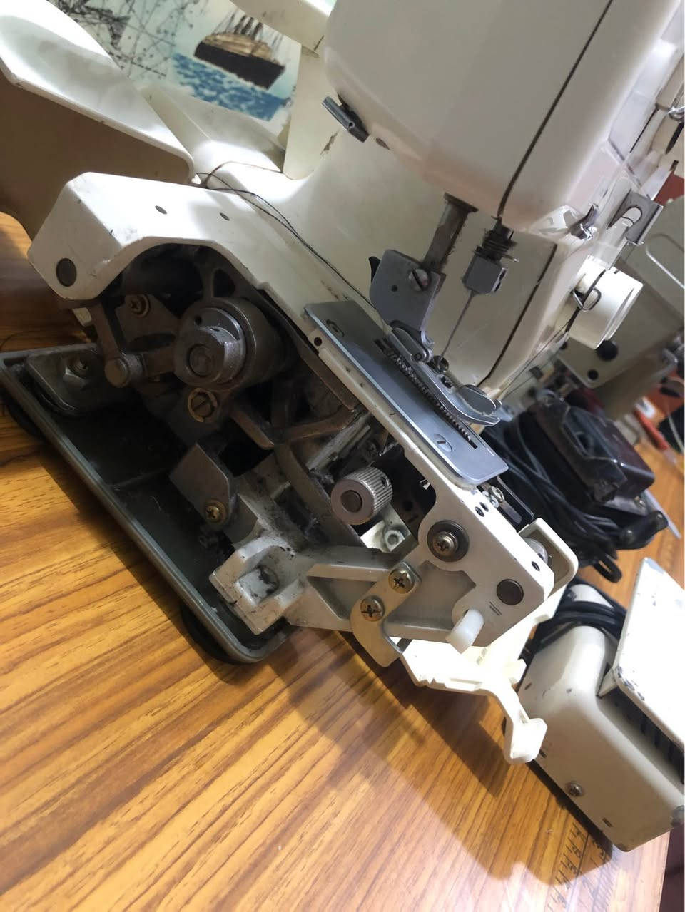 مكينة اوفر برذر ياباني منزلي 
استعمال قليل جدا اخو الجديد 
المكينة كاملة و شغالة و ما بيها اي مشكلة او نقص 
( السعر 150 الف )
مكاني الرمادي و متوفر توصيل الرمادي, الأنبار


**إذا كنت صاحب هذا الإعلان وتريد حذفه لأي سبب، رجاءا أرسل رسالة إلى الدعم الفني**