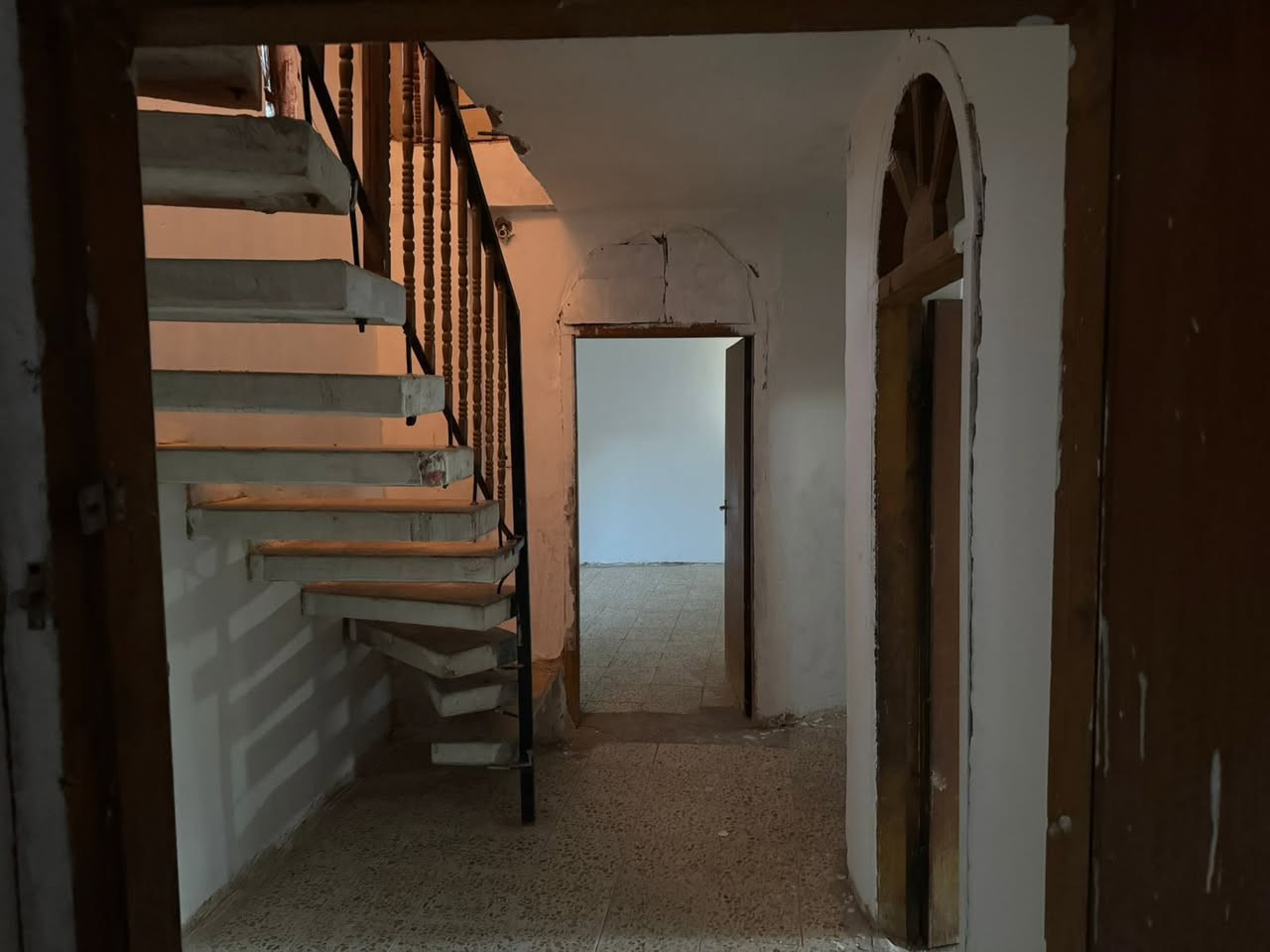 قضاء العلم 

♦️السلام عليكم يوجد دار للبيع طابو ملك صرف في قضاء العلم /الحي العسكري /قرب قسم تربيه العلم مجاور مجمع السامر السكني طابو صرف تحويل مباشر  المساحة الدار 300 متر نوع البناء طابوق التفاصيل الدار 2 غرف نوم صاله وستقبال مطبخ مجموعات صحيات كراج سياره و سقيفه و حديقة خارجيه واصل ماء و كهرباء و إنترنت كافه الخدمات متوفره السعر 49 قفل قفل 

الاستفسار اتصال على رقم 

***********
