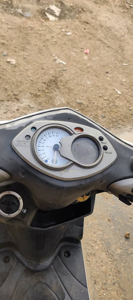 سلام عليكم دراجه سكنس فحل كابريتر صالها فتره قصيره نازله من الرمبه الدراجه خير من الله بس يراد كلچات تبدل فقط اعيد واكرر فقط لكچات السعر. مليون و50
الشراي يتصل ***********
