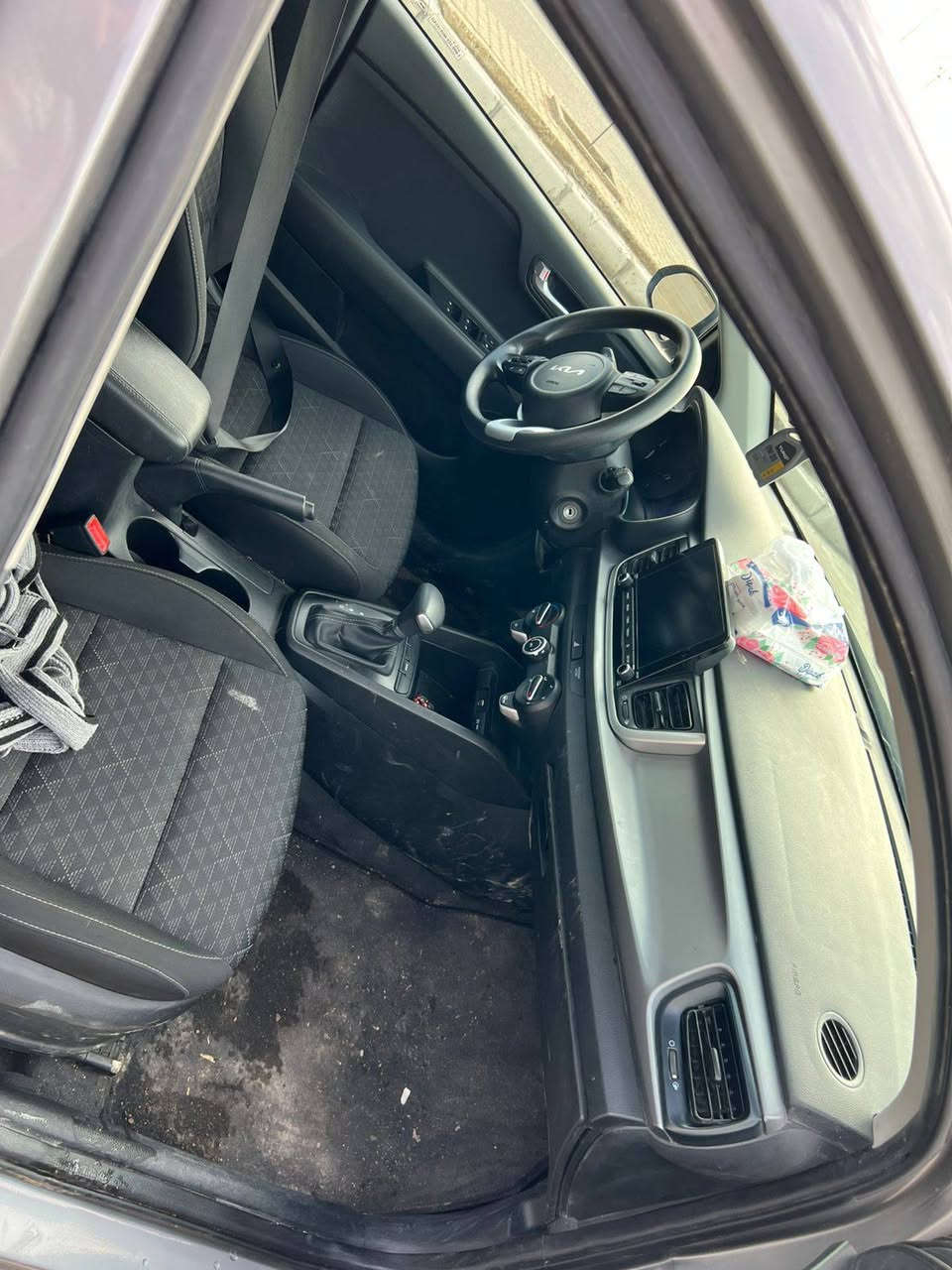 السلام عليكم
للبيع كيا ريو موديل 2023
2 قطعه صبغ بدون دواخل 
سيارة رقم اربيل سنويه جديد 2030 هزة جديد 2027
تحويل و غرامه ابشرط 
عنوان سيارة عقرة 
السعر 118 و بيها مجال
***********واتساب
***********
