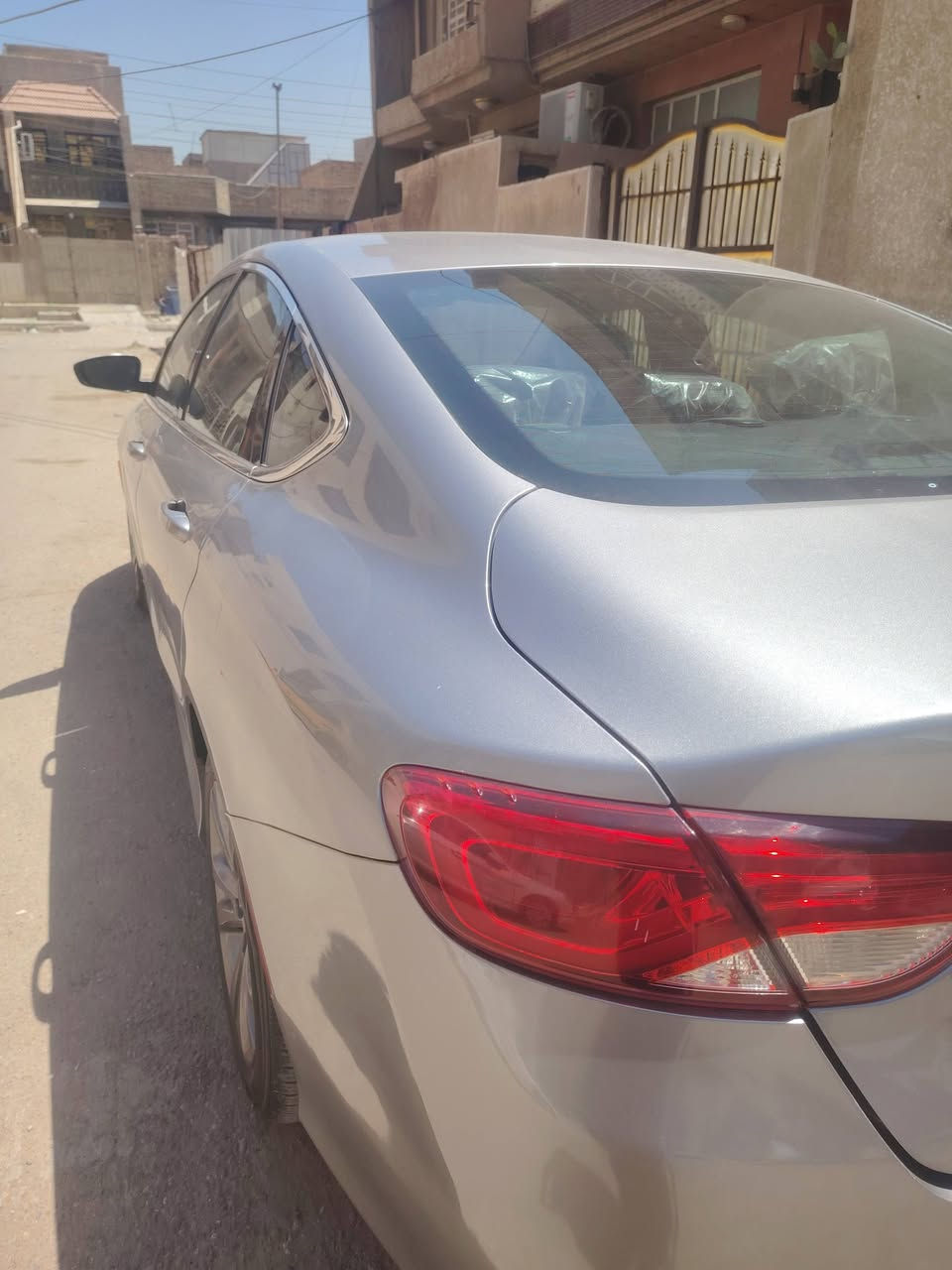 السلام عليكم 
🚗كرايسلرC200 للبيع و مروس بجارجر موديل2016  

🔴محرك اربعه سلندر 2400

🔴كير ومحرك ممفتوحات على وضع الشركه.

🔴 مثبت سرعه 

🔴مانع انزلاق 

🔴كير ماوس 9 نمر  .

🔴سايد بريك بصمة كهربائي .

🔴سستم 8 ايرباك , 

🔴بصمة تشغيل 

🔴شاشة بلادي  , كامرة خلفية 

🔴تحكم ستيرن 

🔴الأرضية تغليف كامل .

🔴منظومة زينون لد امامي خلفي 

🔴السيارة مبرمجة حماوة من 85 الى 95 يعني تنسه شي اسمه حماوة 

🔴 وضعيه الحداده 75‎%‎ 

 تبريد ثلج ما شاء الله 

🔴حادثها بامريكا  البنيد 

🔴سياره بأسمي رقم ربيل تحويل ثاني يوم .

🔴 سعر السياره 95$ بيها مجال لشراي

للأستفسار اكثر ***********
