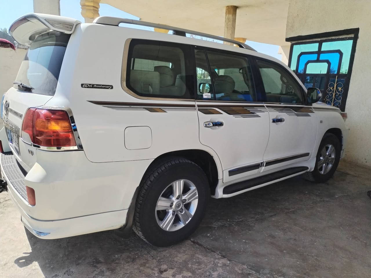 السلام عليكم
الاندكروز جكساره 2009 رقم بغداد دولي تحويل ثاني يوم 
مكفوله كفاله عامه عده قبق جنطه الفوك بيه رش  فقط 
كير محرك مكفولات 6سلندر 
فول مواصفات حداديه جديده 
بصمه 
فتحه 
تبريد 3 قطع ثلج 
7 راكب 
ماشيه 197 
تخم تاير جديد
اشاير امري 
هواي موصفات 
السعر 275 وبيه مجال 
***********
مكاني بغداد
