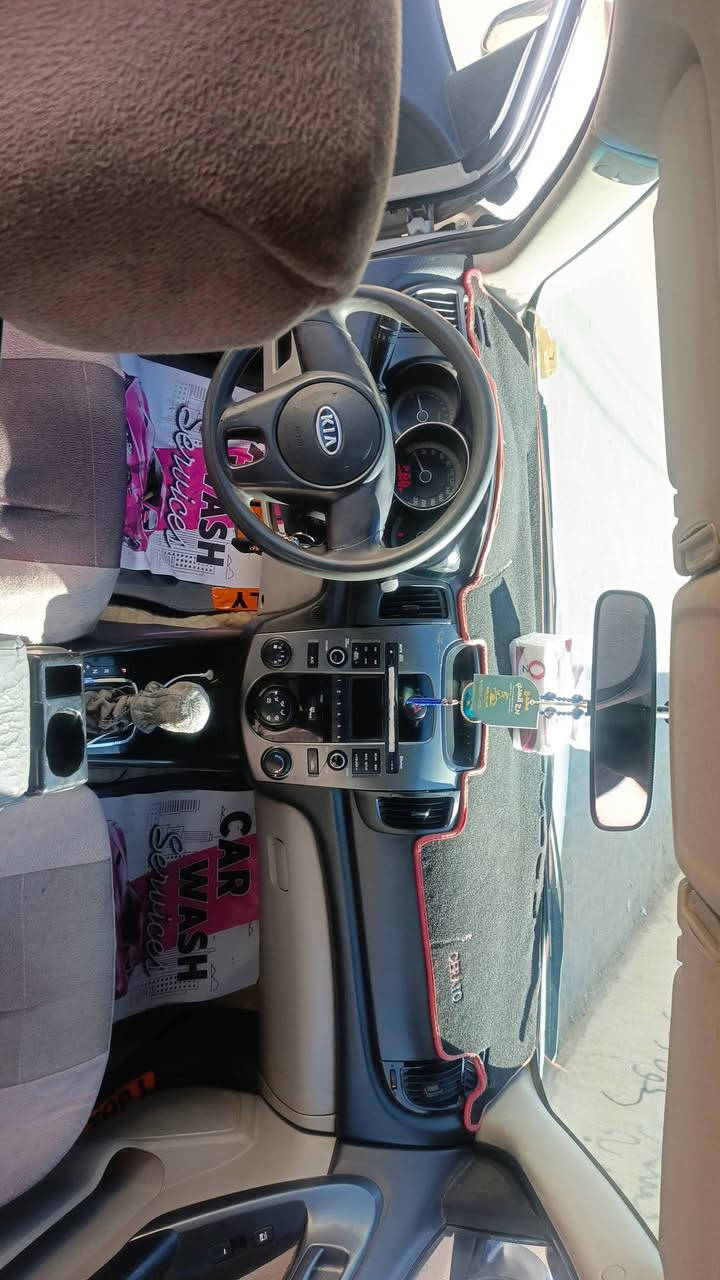 السلام عليكم عندي سيارة سيراتو خليجي موديل ١٢ رقم نجف باسامينه رقم نجف نكليزي السنوية غاية إلى ٢٩  تفاصيل عن السيارة مكفولة كفالة عامة عن الضربة القويه بيه جراد بيبان ٣ سيارة مكفولة من محرك من تبريد من كير تخم تاير جديد السيارة ماعايزه برغي السيارة مال جناي مال البيت إذا أكو مراس بالنتره ١٦ مااكو أشكال عنواني نجف السعر ٩٣ وبي مجال بسيط وهذا رقمي ***********
