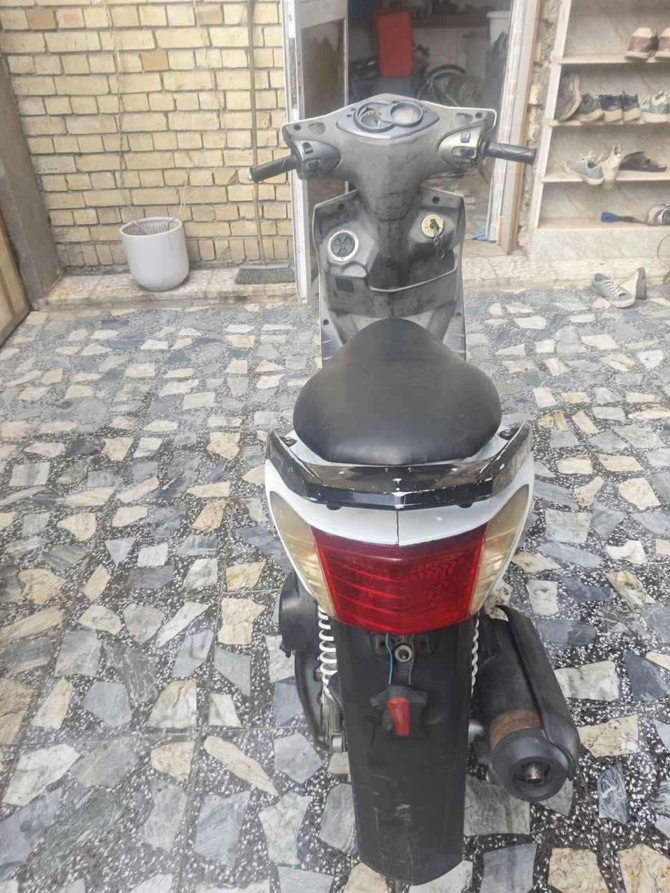 السلام عليكم سكنس فحل كابريتر للبيع أو مراوس حسب القناعةمكينة خرسة لاتنقيص لاتبخير لا نضوح نكرة بكل وقت نقص فقط دشبول  باقي كلة شغال  السعر 600وبيهة مجال مكاني بغداد مدينة الصدر  رقمي ***********
