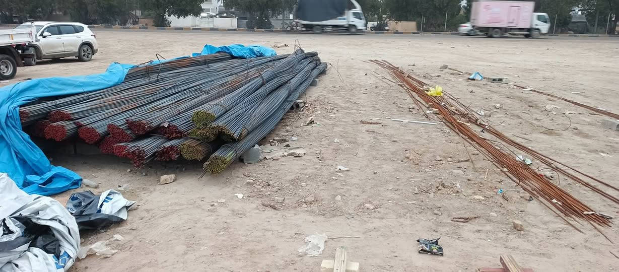 السلام عليكم سكلة الرحمان الحصوة قرب مطعم النصراوي يتوفر لدينا جميع انواع البلاويد ويوجود  تشريح البلاويد و انواع الخشب ولدينا ايجار خشب لوح وسير وبقار رقم الهاتف ***********
