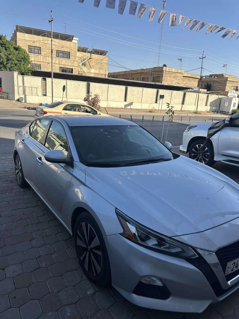 نیسان ئەڵتیما  ٢٠٢٢    رقم دهوکsv  ١٧٠ هزار چویە
دو بست سبخی هەیە  بێ ژۆری و بێ اربیاگ
هەموشتی نوێیە هەتا ٢٠٢٩
***********
